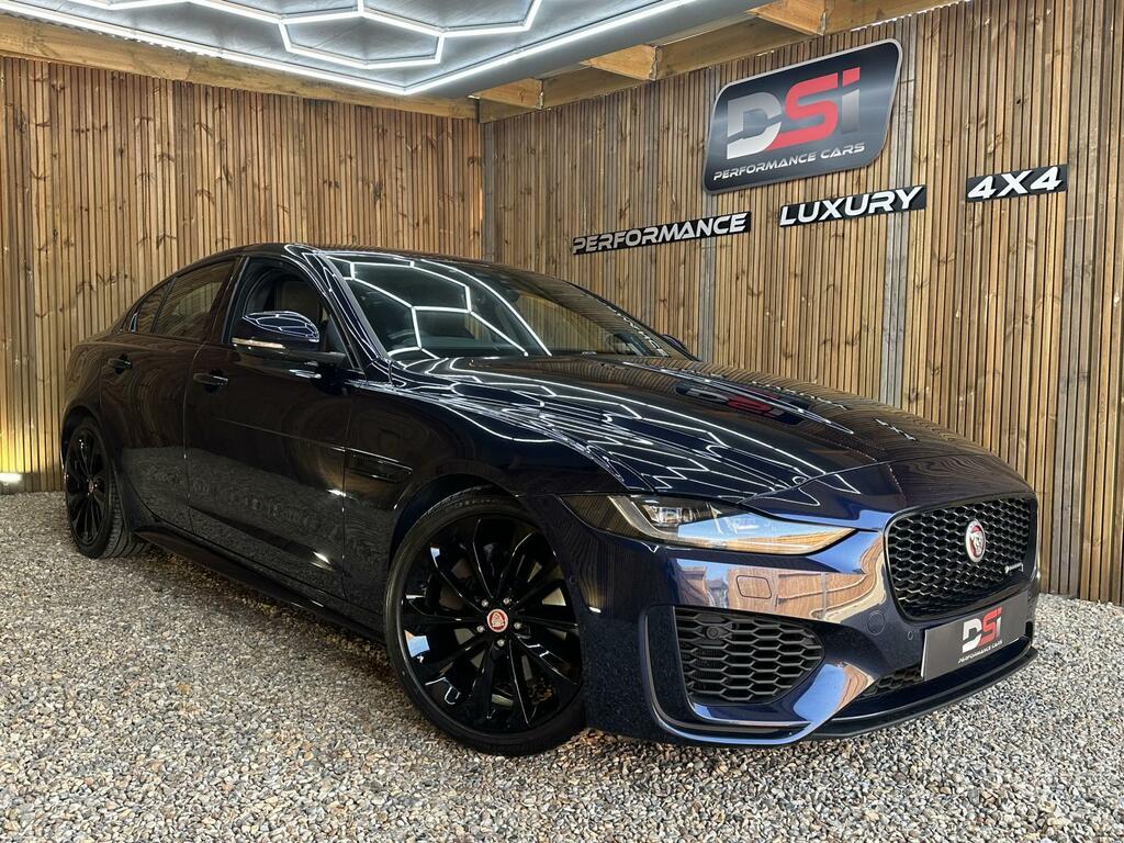 Jaguar XE R-dynamic Se Blue