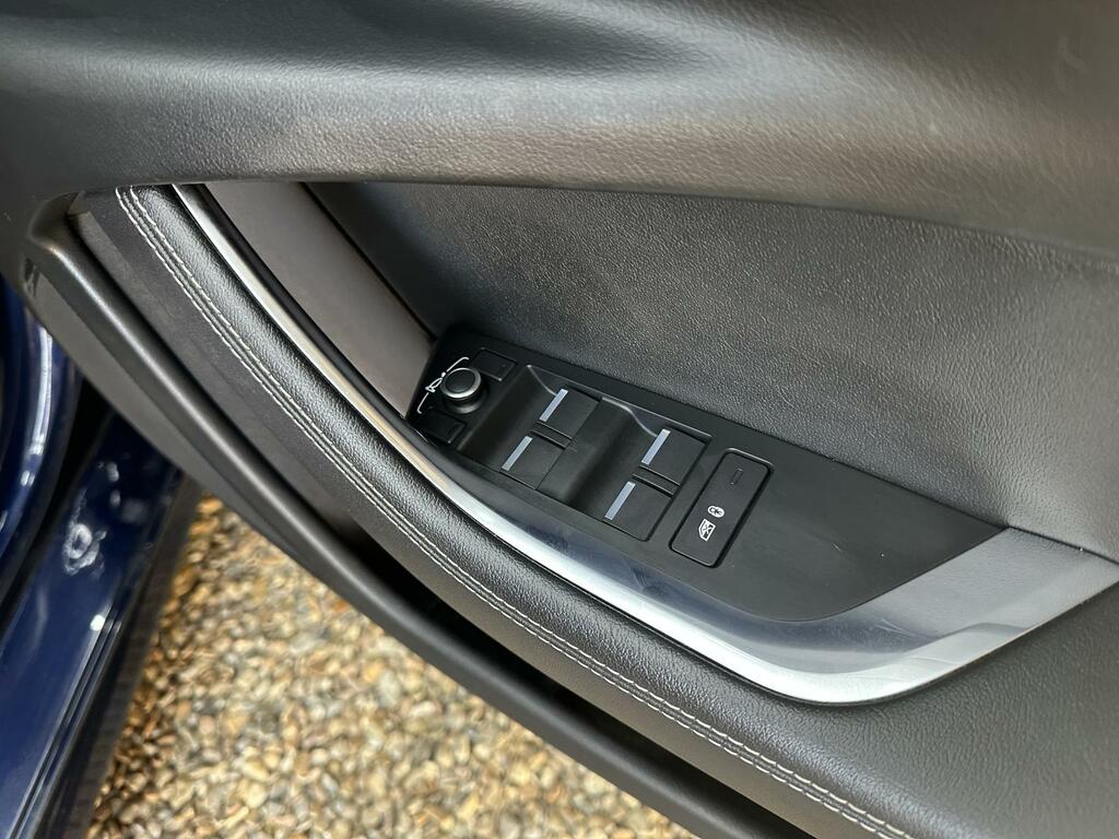 Jaguar XE 2.0I Gpf R-sport Saloon Euro 6 S Silver #17