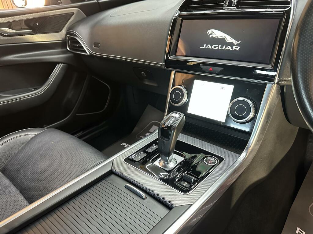 Jaguar XE 2.0I Gpf R-sport Saloon Euro 6 S Silver #23