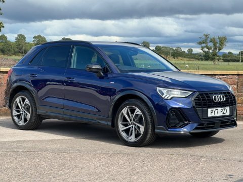 Audi Q3 Audi Q3 Black Edition 35 Tfsi 150 Ps S Tronic Black #1