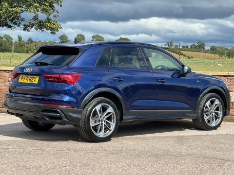 Audi Q3 Audi Q3 Black Edition 35 Tfsi 150 Ps S Tronic Black #4