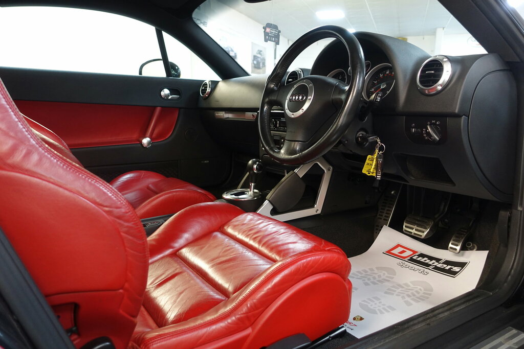 Audi TT Roadster Quattro 2-Door Just 63K 14 Services Last Black #20