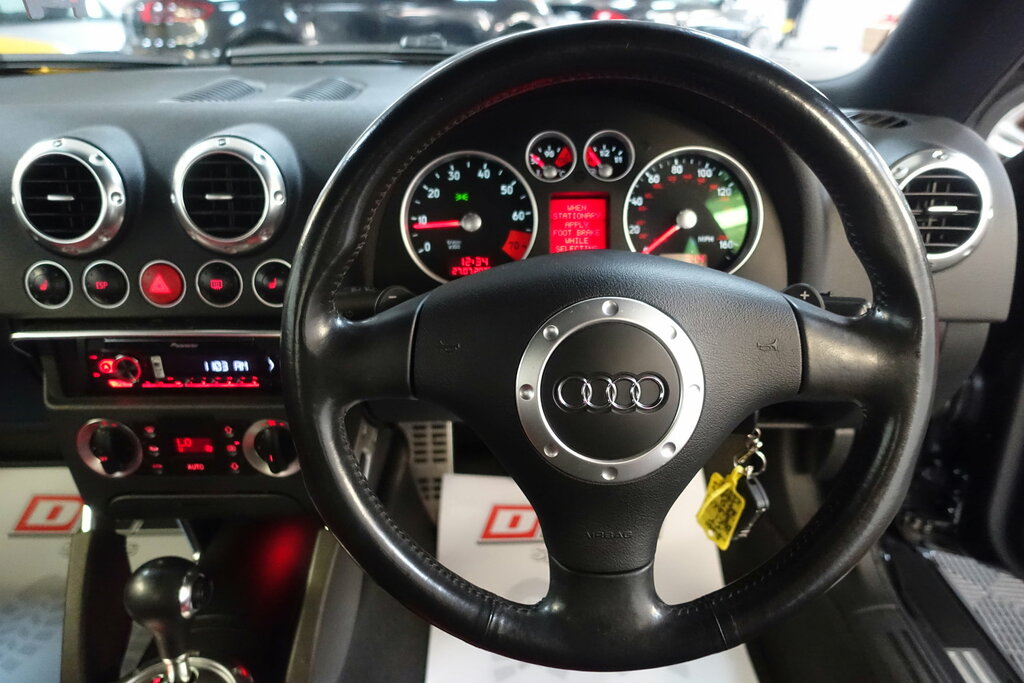 Audi TT Roadster Quattro 2-Door Just 63K 14 Services Last Black #36