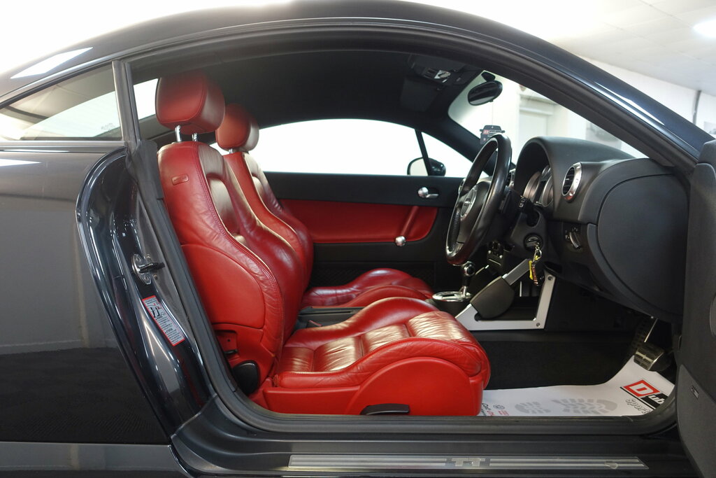 Audi TT Roadster Quattro 2-Door Just 63K 14 Services Last Black #37