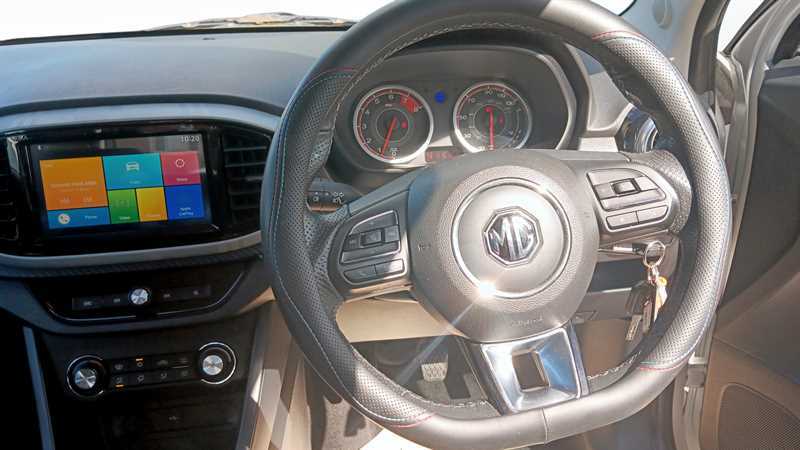 MG MG3 1.5 Vti-tech Exclusive Red #11