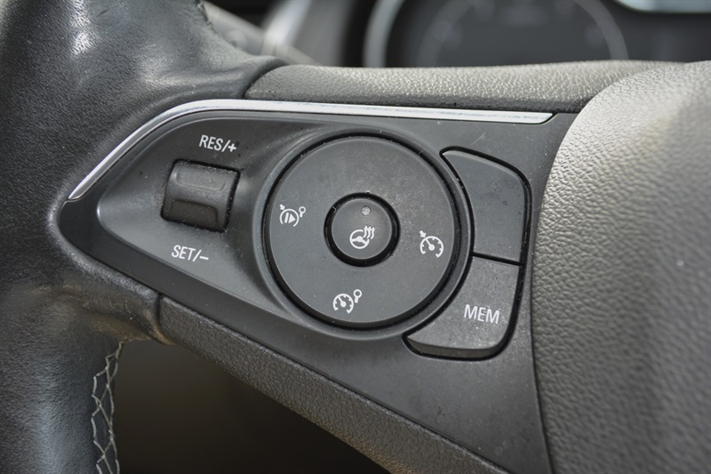 Vauxhall Grandland Elite Nav White #16