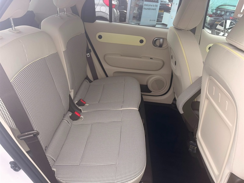 Hyundai Inster Long Range 49Kwh 02 Suv 115 Ps White #4