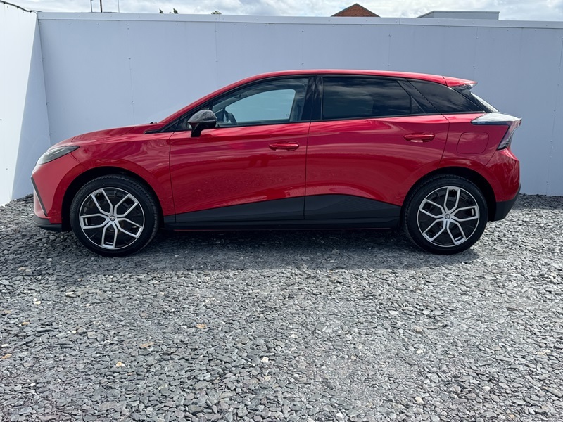 MG MG4 77Kwh Trophy Extended Range Hatchback Red #4