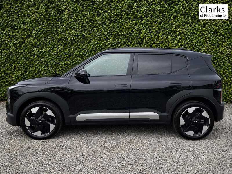 Kia EV2 42.2Kwh First Edition Suv 144 B VN26NWE Black #4