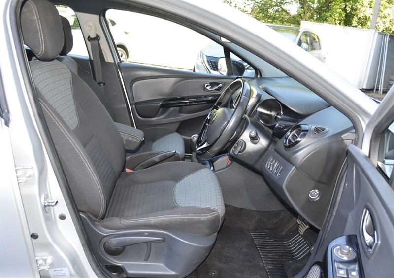Renault Clio 1.5 Dci Dynamique S Medianav Euro 5 Ss Black #8