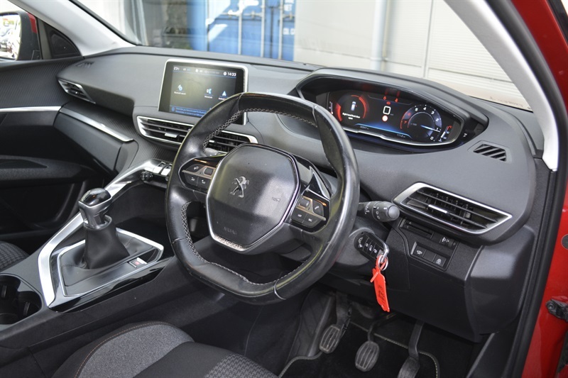 Peugeot 3008 1.6L Gt Line Black #10