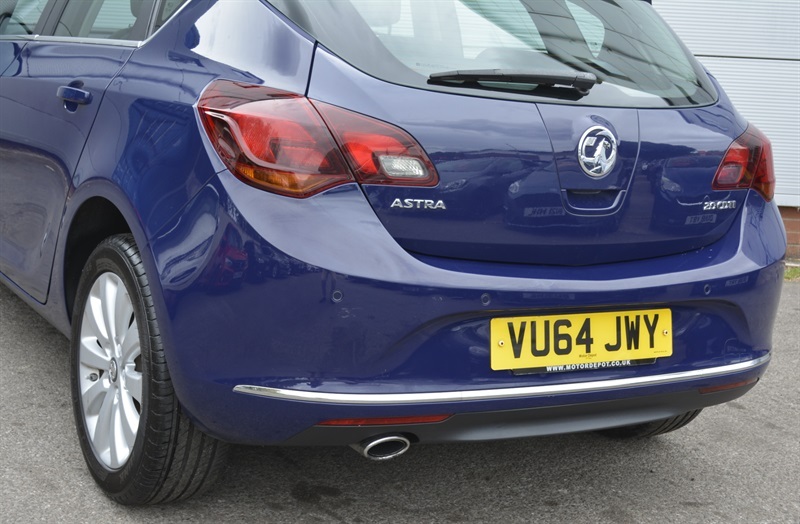 Vauxhall Astra Estate 1.6 16V Sri Sports Tourer Euro 5 2014 White #20