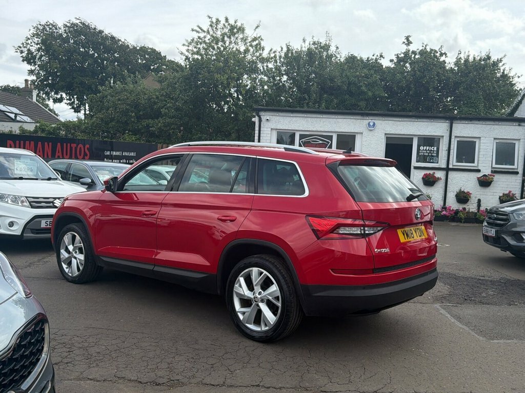 Skoda Kodiaq 1.4L Edition Red #4