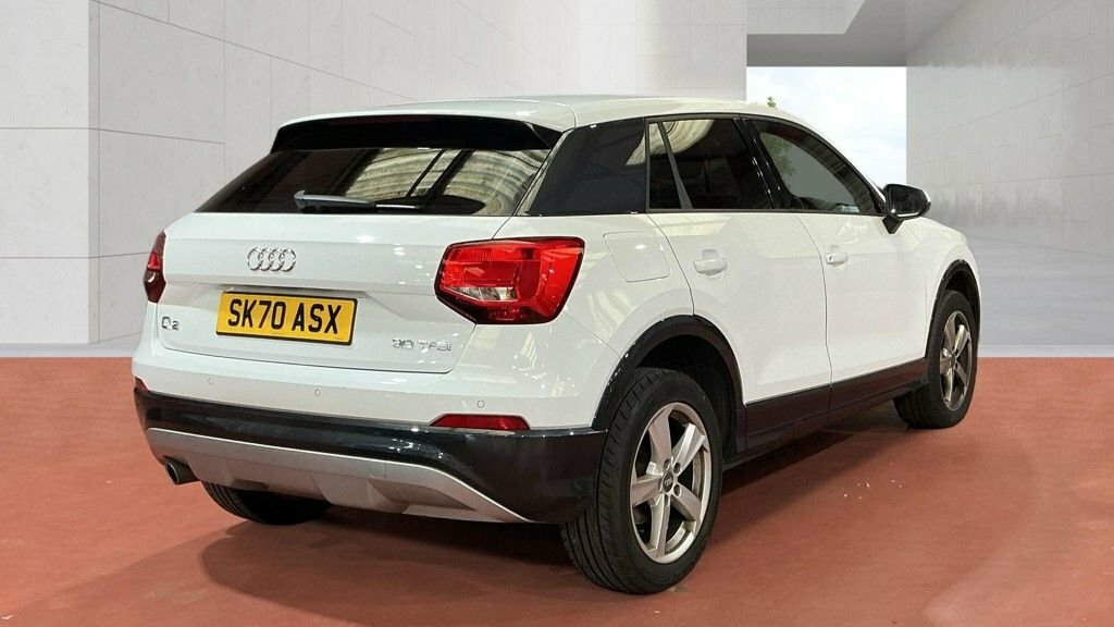 Audi Q2 1L Sport White #4