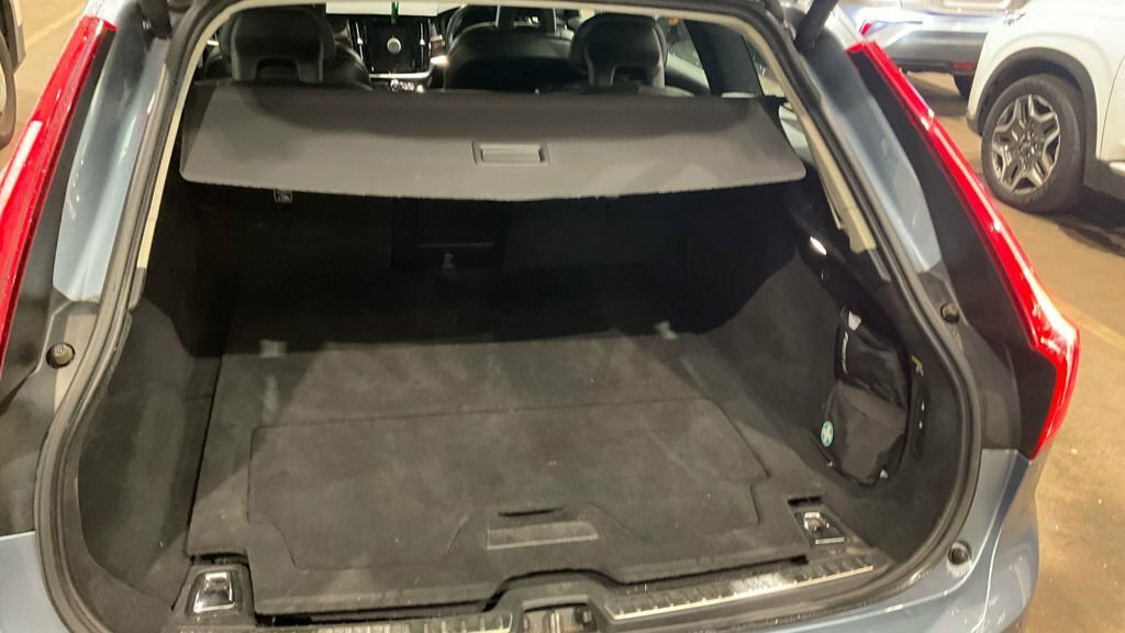Volvo V90 2.0 D4 Momentum Geartronic Grey #9