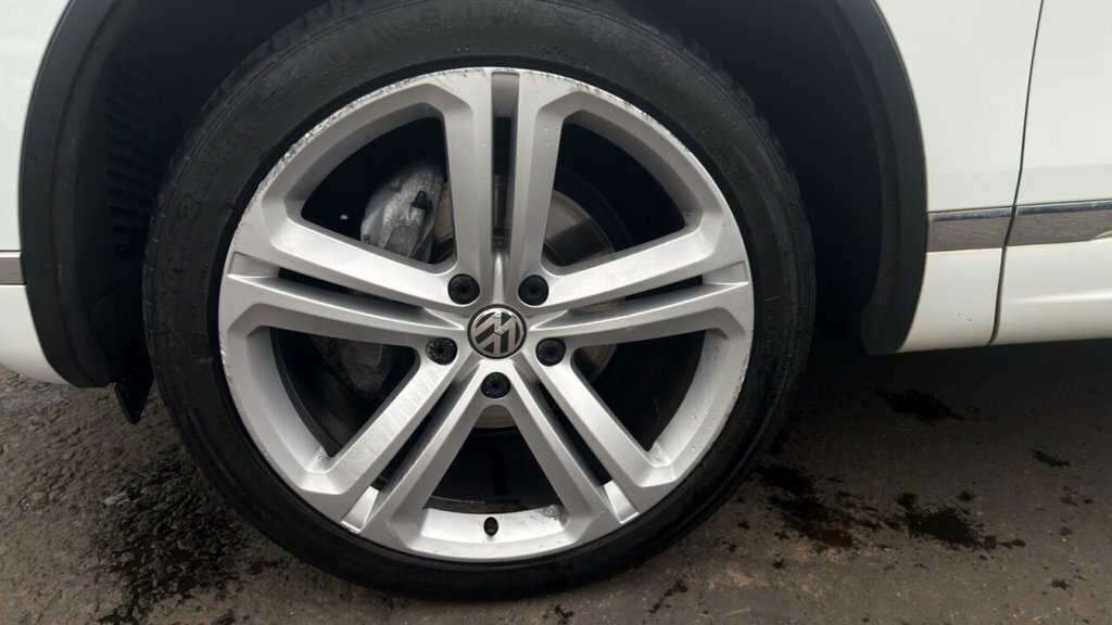 Volkswagen Touareg Blue #30