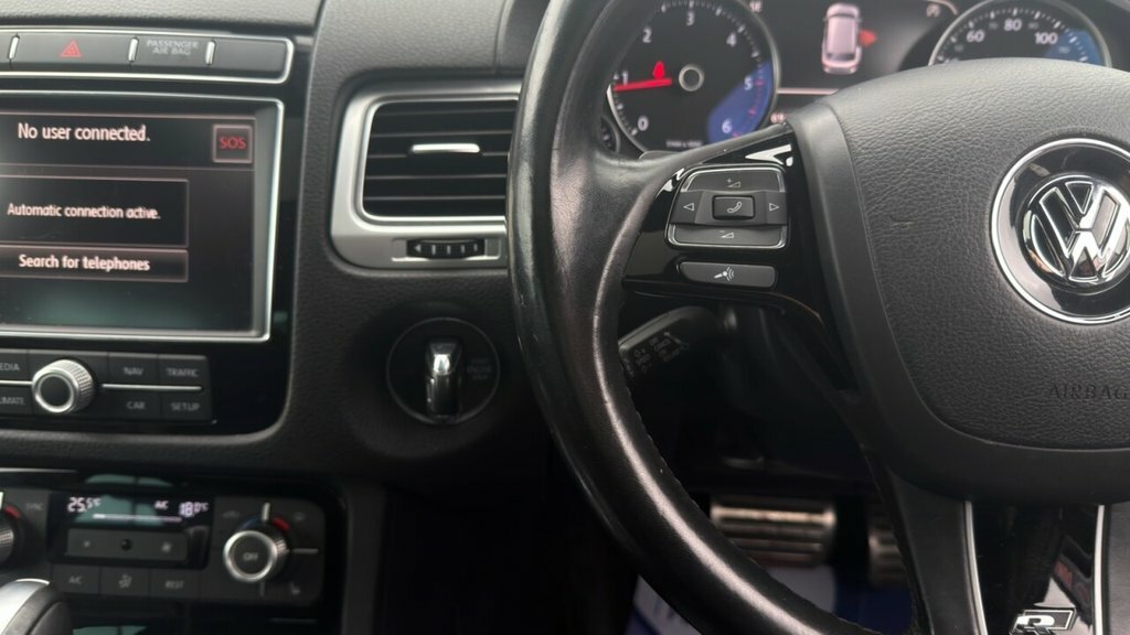 Volkswagen Touareg Blue #12
