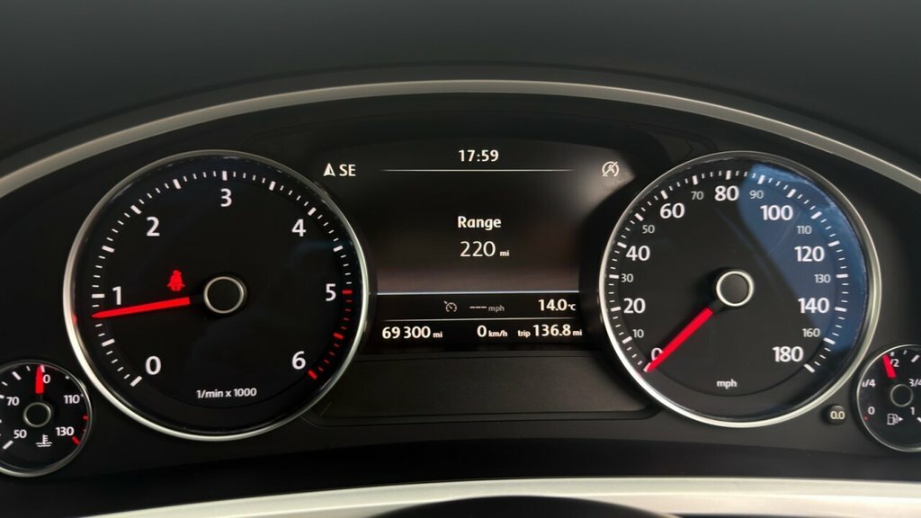 Volkswagen Touareg Blue #20