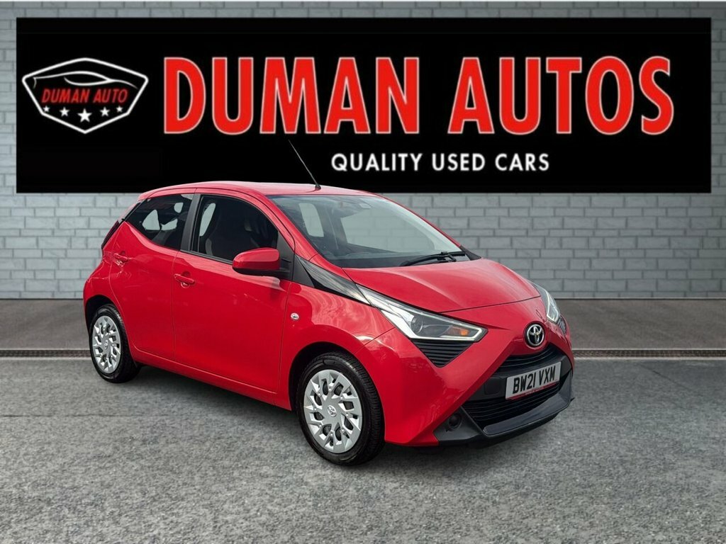 Toyota Aygo 1L X-play Red