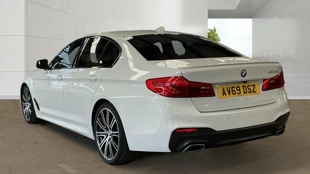 BMW 5 Series 3L M Sport White #3