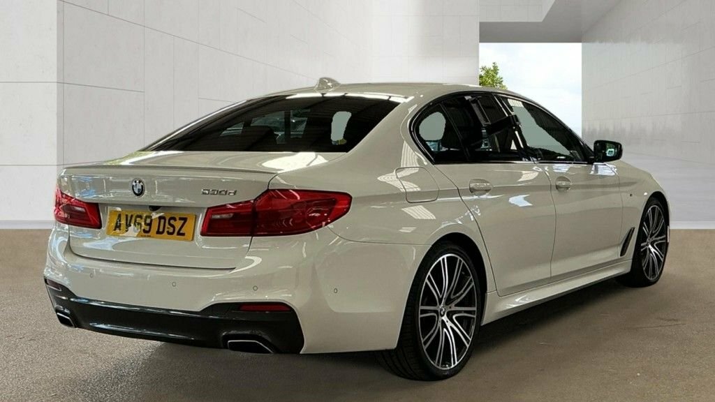 BMW 5 Series 3L M Sport White #4
