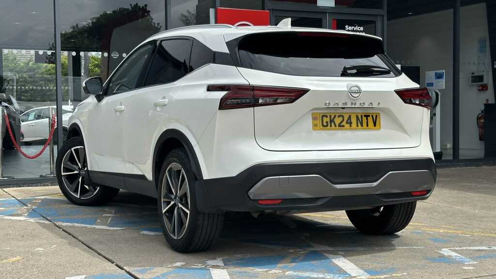 Nissan Qashqai 1.3 Dig-t Mhb 158 Tekna Xtrc 4Wd GK24NTV White #5