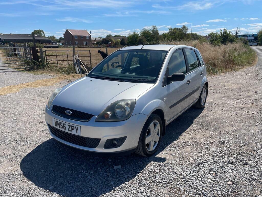 Ford Fiesta 1.4 Fiesta Zetec Climate Purple #1