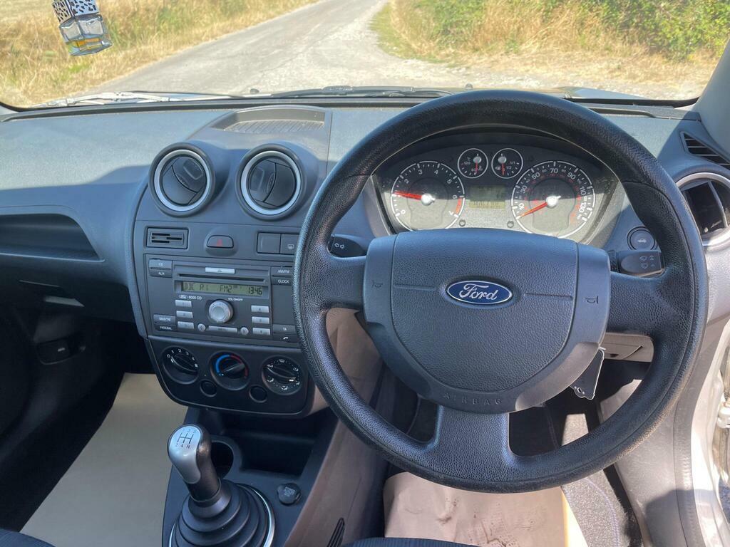 Ford Fiesta 1.4 Fiesta Zetec Climate Purple #25