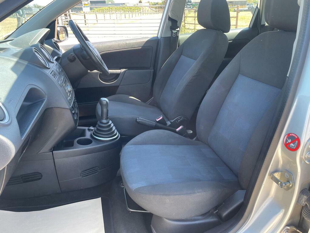 Ford Fiesta 1.4 Fiesta Zetec Climate Purple #20