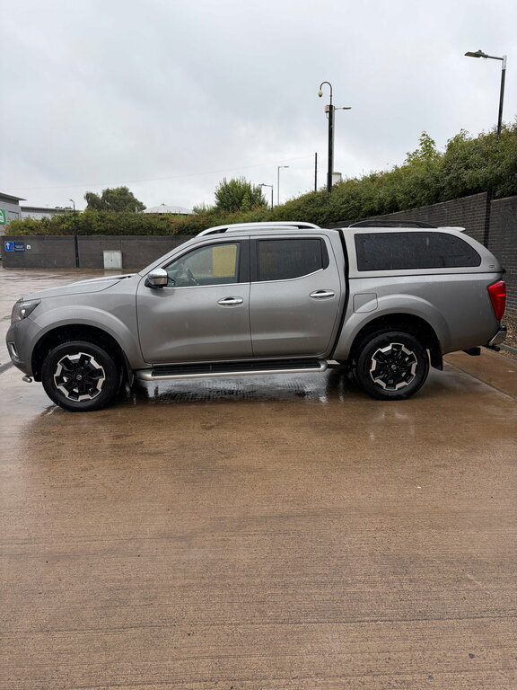 Nissan Navara 2.3 Dci Tekna Pickup Double Cab 4W SV20OAA Grey #2