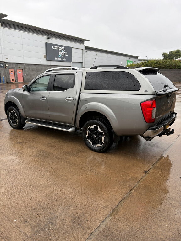 Nissan Navara 2.3 Dci Tekna Pickup Double Cab 4W SV20OAA Grey #3