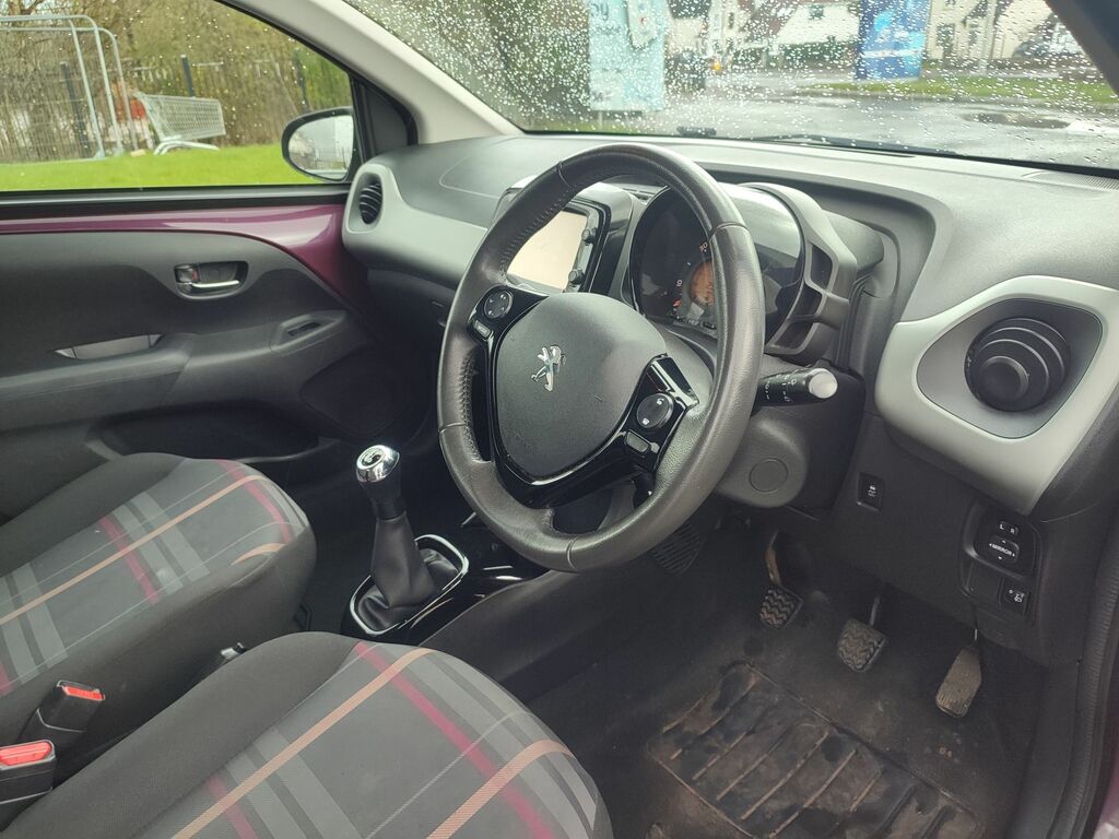 Peugeot 108 Peugeot 108 1.2 Vti Puretech Allure Top Euro 5 Silver #9