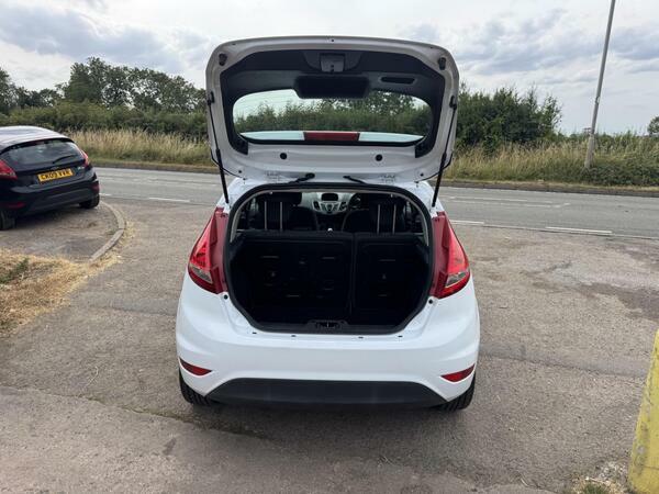 Ford Fiesta 1.25 Edge White #6