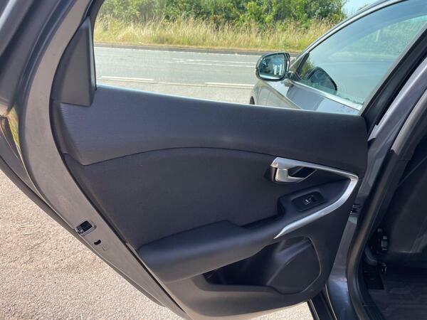 Volvo V40 2.0 D3 R-design Lux Geartronic Euro 5 Ss Blue #18