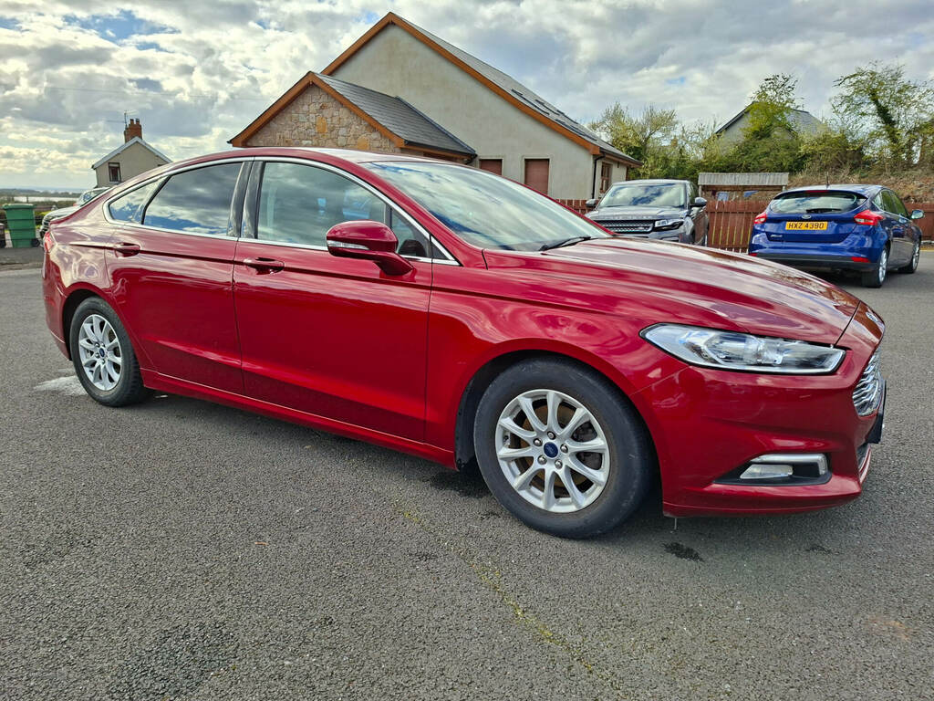 Ford Mondeo 1.5 Tdci Econetic Zetec Red