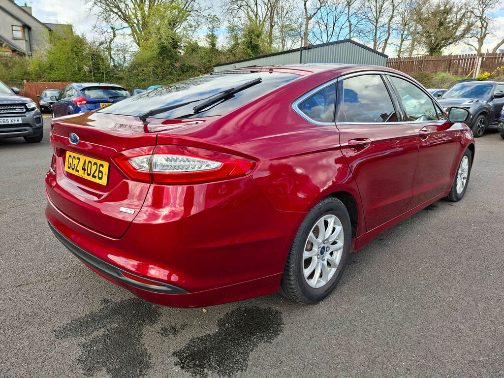 Ford Mondeo 1.5 Tdci Econetic Zetec Red #4