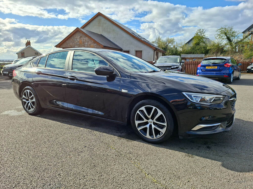 Vauxhall Insignia 1.6 Turbo D Ecotec 136 Design Nav Black