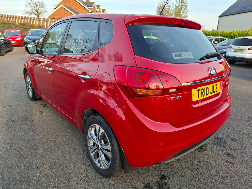 Kia Venga 1.6 Crdi Isg 4 Red #5