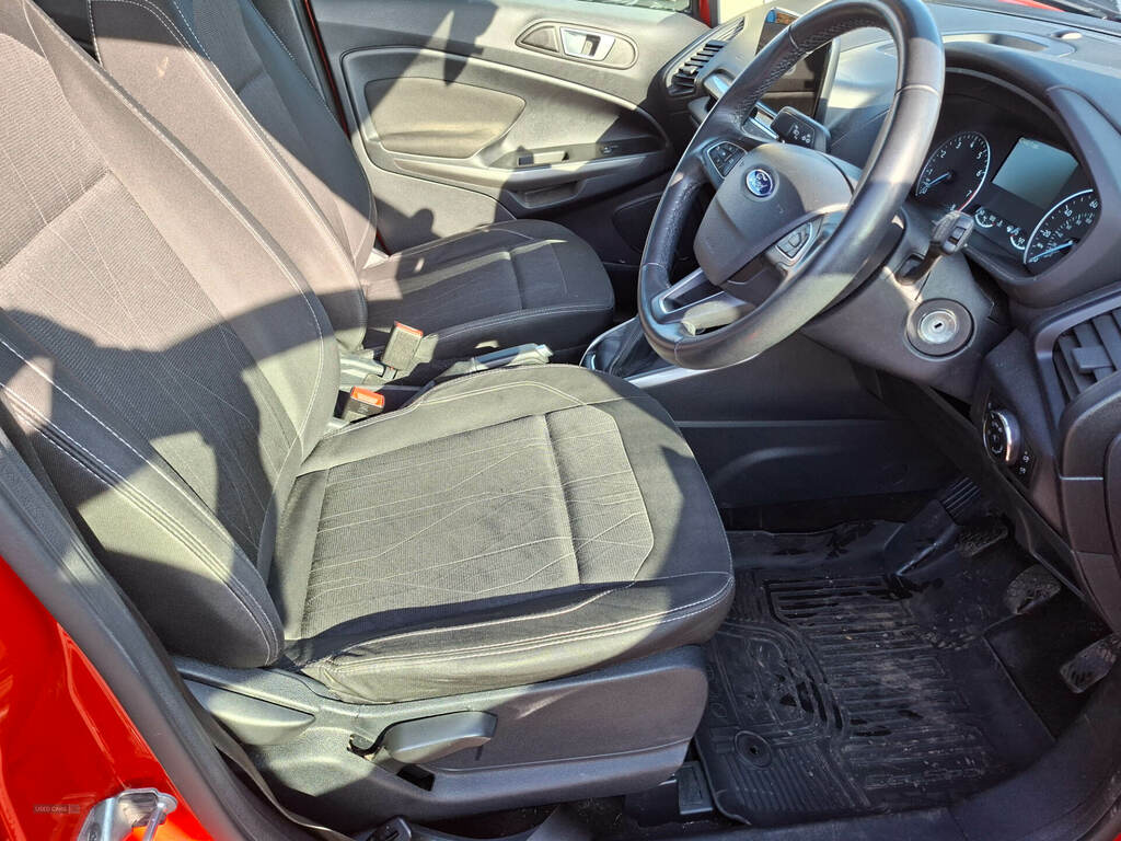 Ford Ecosport 1.0 Ecoboost Zetec Red #4