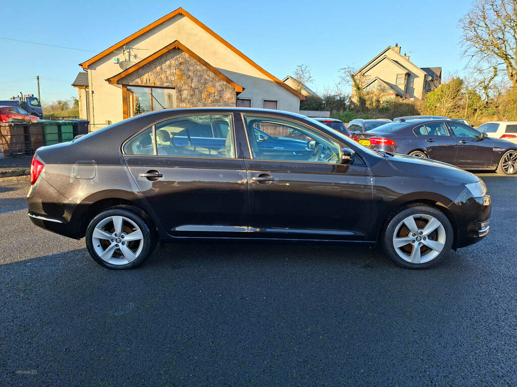 Skoda Rapid 1.0 Tsi 110 Se L Black #6