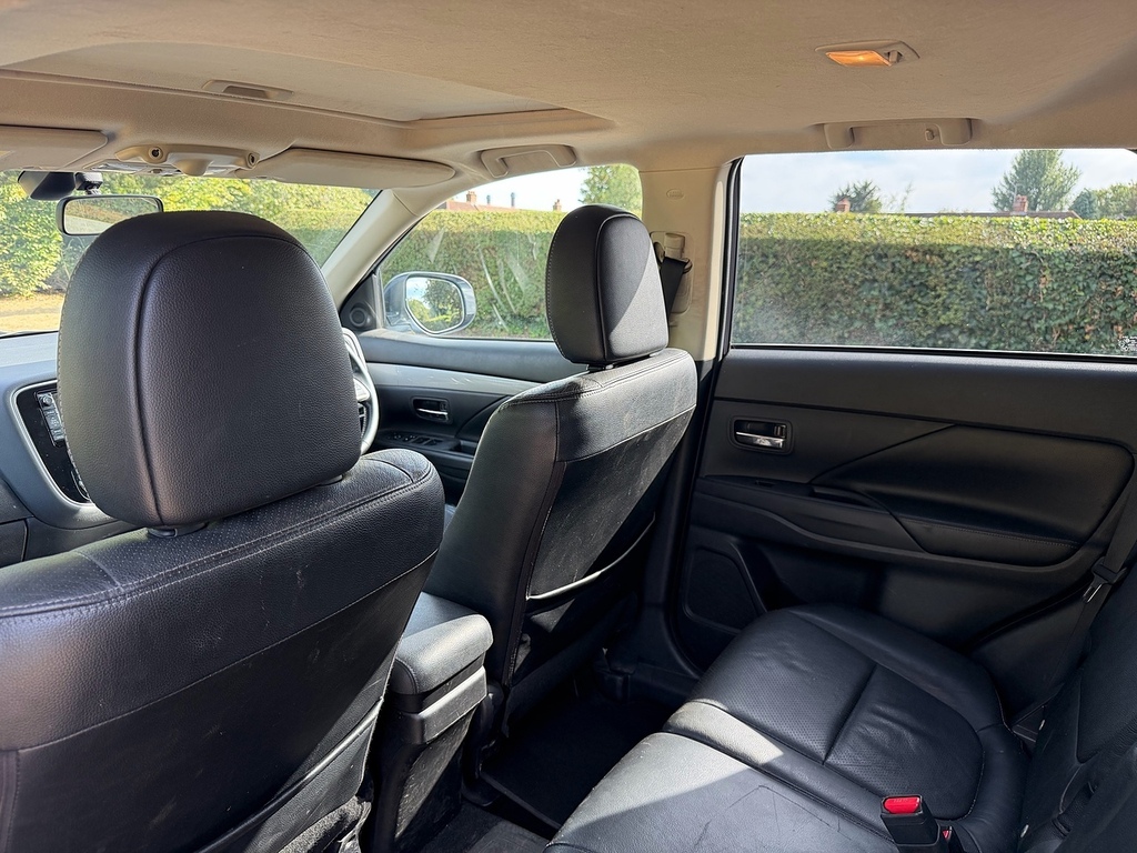 Mitsubishi Outlander 2.0H 12Kwh Gx4h Suv Black #20