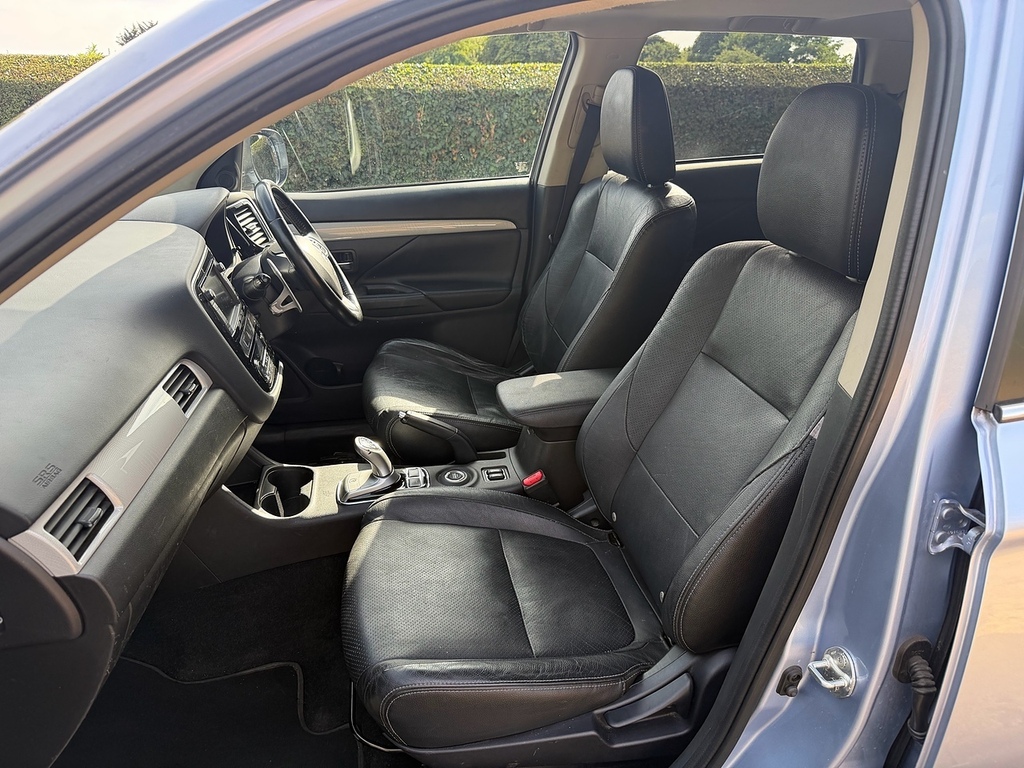 Mitsubishi Outlander 2.0H 12Kwh Gx4h Suv Black #18