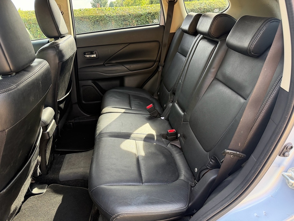 Mitsubishi Outlander 2.0H 12Kwh Gx4h Suv Black #19