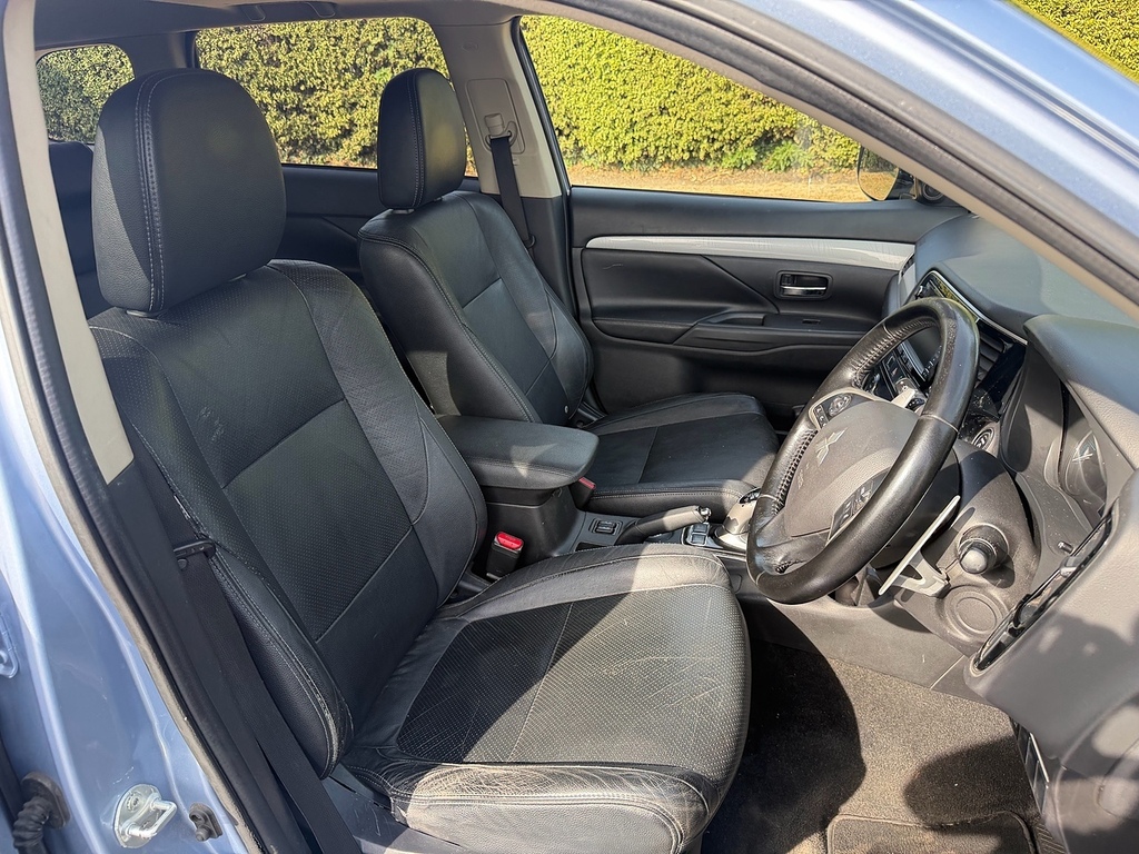 Mitsubishi Outlander 2.0H 12Kwh Gx4h Suv Black #24