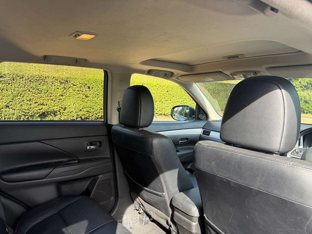 Mitsubishi Outlander 2.0H 12Kwh Gx4h Suv Black #22