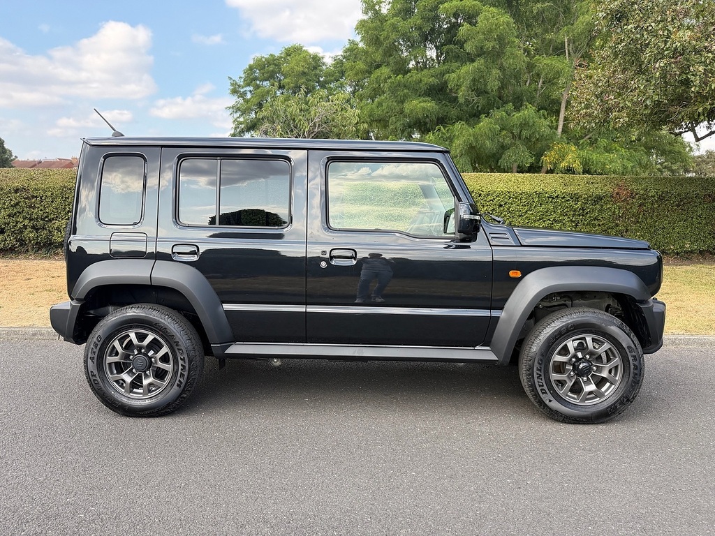 Suzuki Jimny 1.5 Sz5 Nomade U3162 Black #2