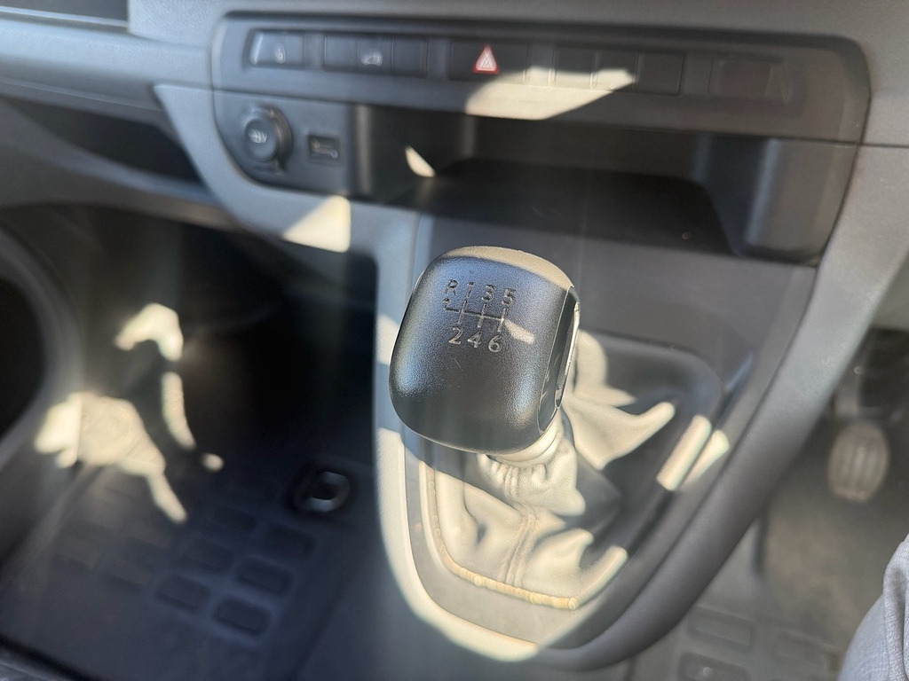 Vauxhall Vivaro Vivaro F3100 Sportive Ss Black #36