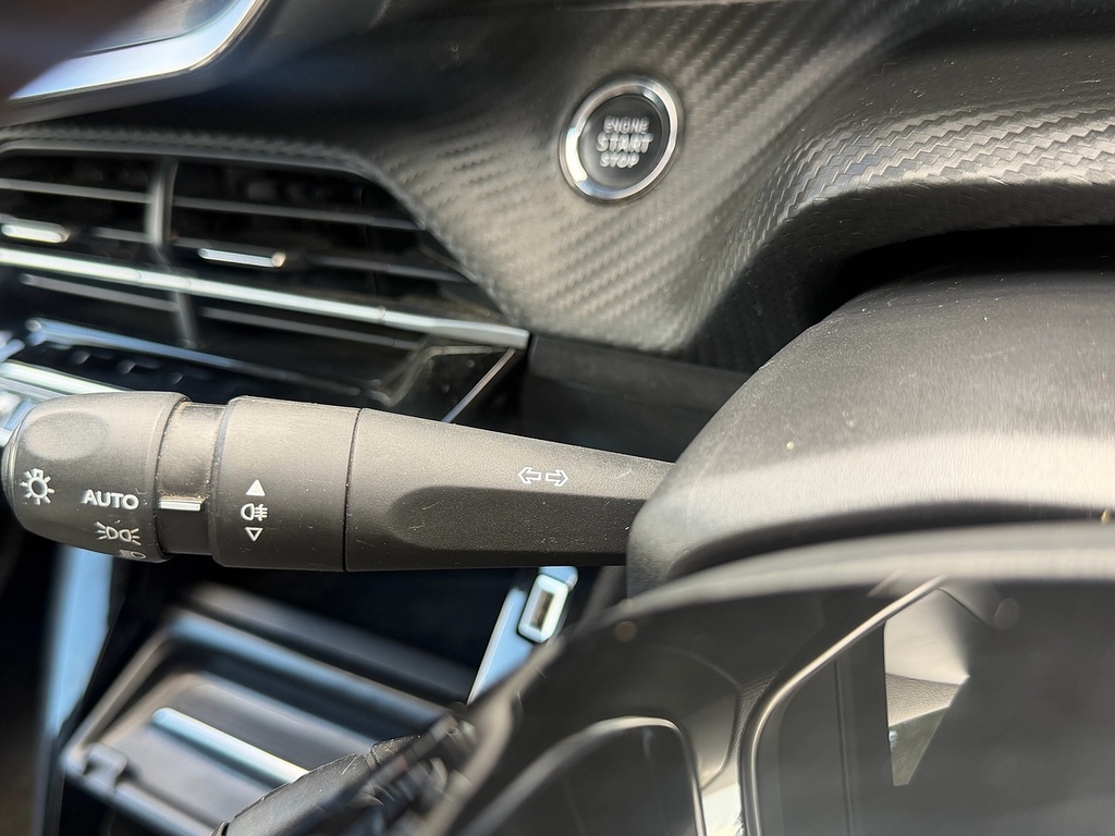 Peugeot 208 1.2 Puretech 100 Allure Premium Grey #42