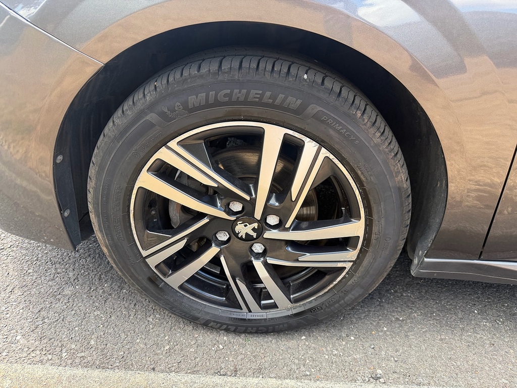 Peugeot 208 1.2 Puretech 100 Allure Premium Grey #26