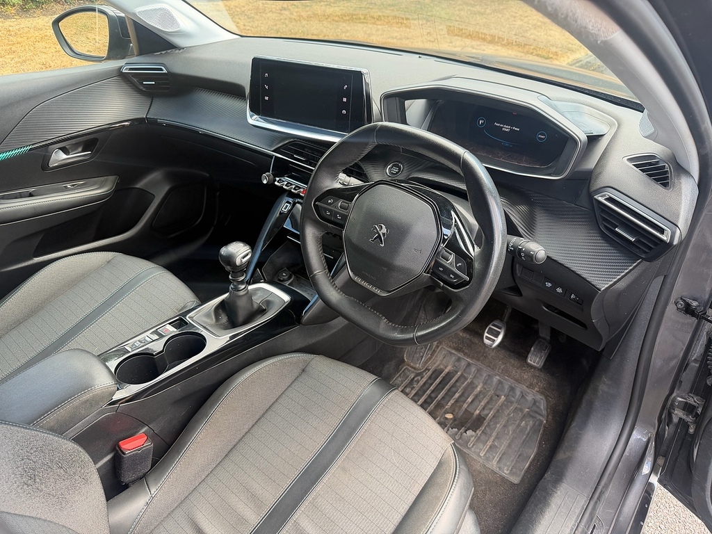 Peugeot 208 1.2 Puretech 100 Allure Premium Grey #21